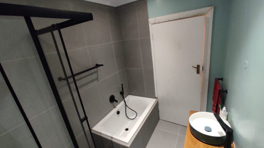 NEW BATHROOM RENOVATION